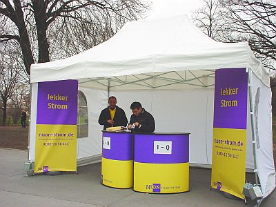 Sponsor Nuon vor Max-Schmeling-Halle