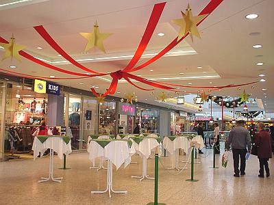 Einkaufscenter Advent Event Stehtisch
