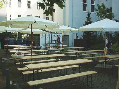 Hoffest Biertischganituren Marktschirme