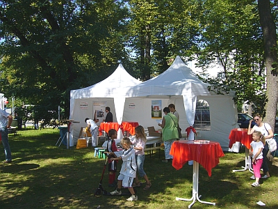 Produktpräsentation im Grünen